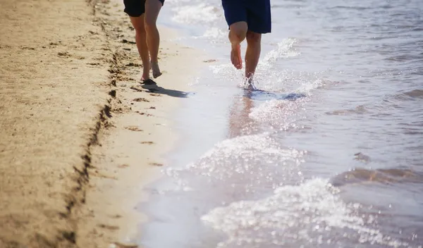 Laufen am Strand — Stockfoto