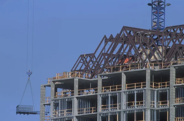 Edificio que se construye —  Fotos de Stock