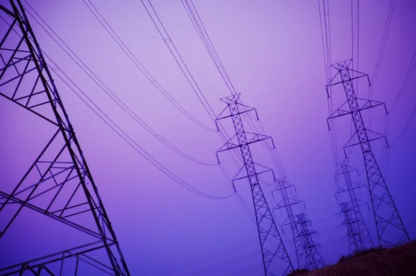 Pylons de eletricidade — Fotografia de Stock