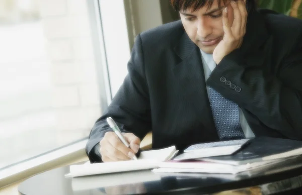 Geschäftsmann bei der Arbeit — Stockfoto