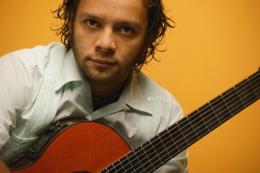 adam gitar ile