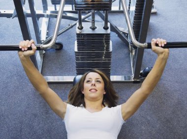 bench press ki kadın