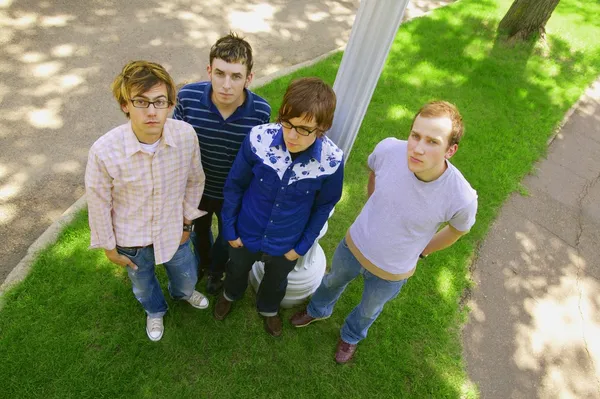 Four Young Men Hanging Out — Stock Photo, Image