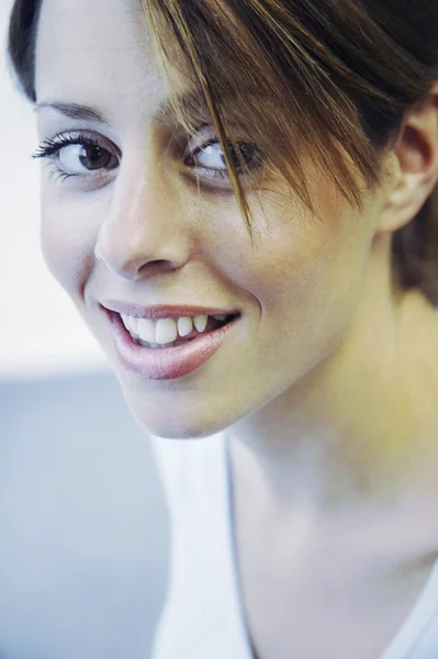 Primer plano de la cara de una mujer — Foto de Stock