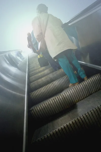 People On Escalator — Stock Photo, Image