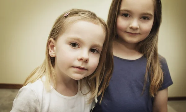 Two Little Girls — Stock Photo, Image