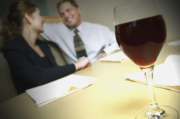 Young Professional Couple In Bar — Stock Photo, Image