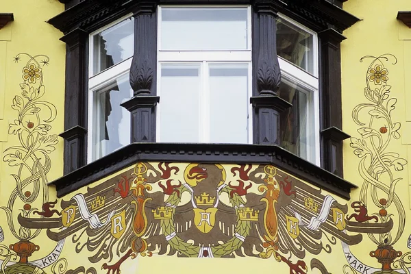 Fachadas decorativas do edifício, Cidade velha, Praga, República Checa — Fotografia de Stock