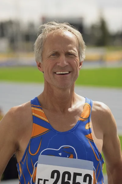 Un retrato de un atleta senior — Foto de Stock