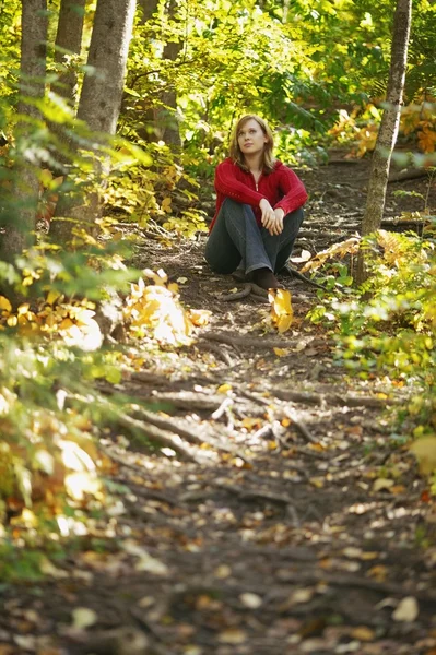 Woman Finds A Secluded Spot — Stock Photo, Image