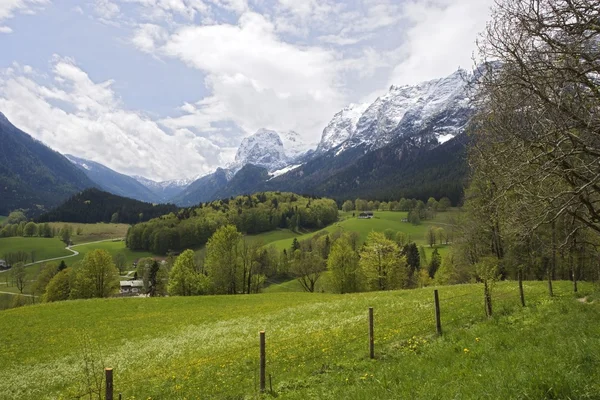 Paisaje bávaro cerca de Ramsau, Alemania — Foto de Stock