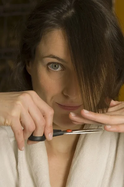 Mujer corte de cabello —  Fotos de Stock