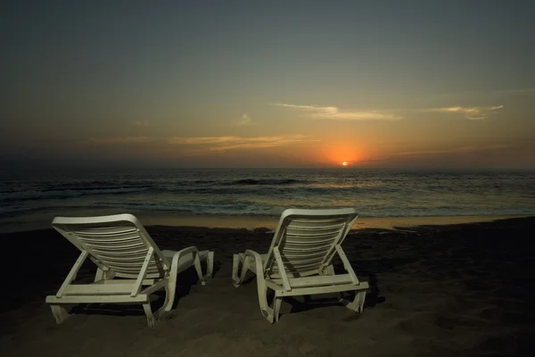 躺椅上海滩 — 图库照片