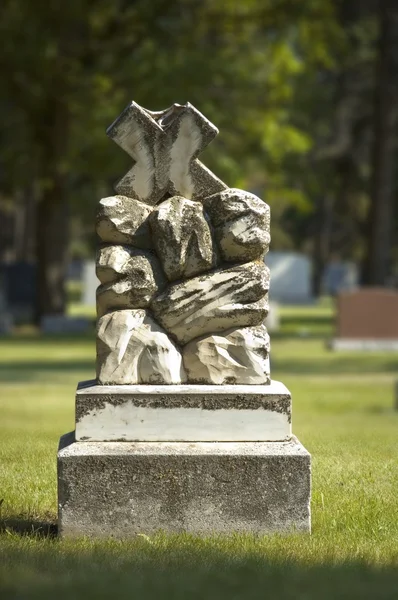 Grabstein auf Friedhof — Stockfoto