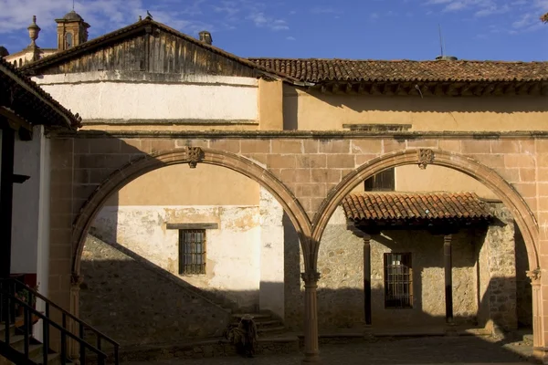 Courtyard in Patzcuaro Mexico — стоковое фото