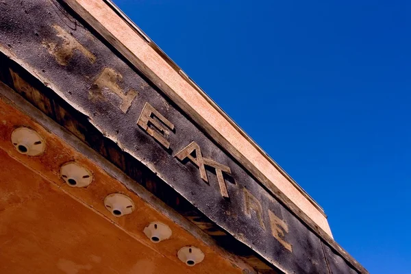 Un antiguo edificio de teatro — Foto de Stock