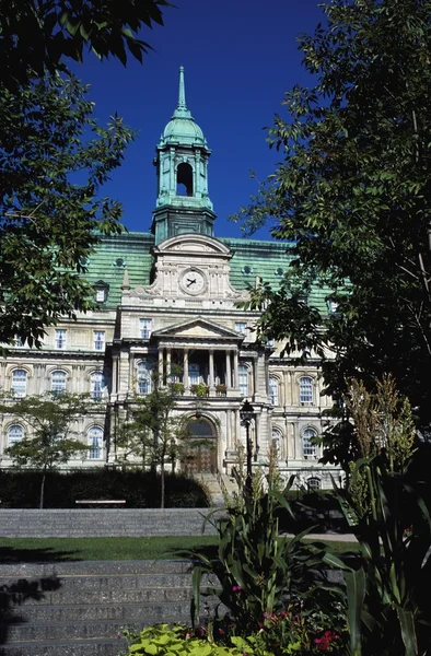 Een prachtig oud gebouw — Stockfoto