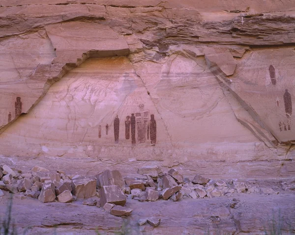 Art pictographique sur le mur de pierre de Barrier Canyon — Photo
