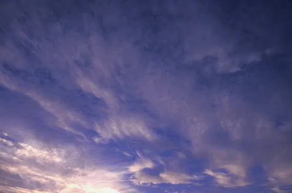 Cirrus bulutlar — Stok fotoğraf