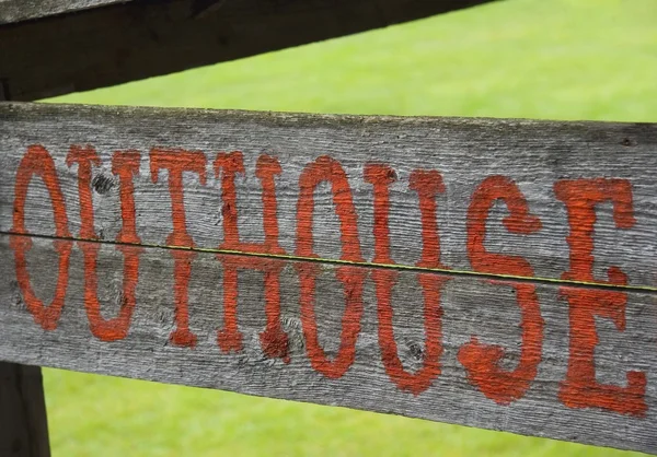 A Sign For The Outhouse — Stock Photo, Image