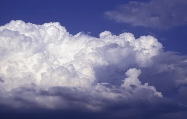 Cumulus wolken — Stockfoto