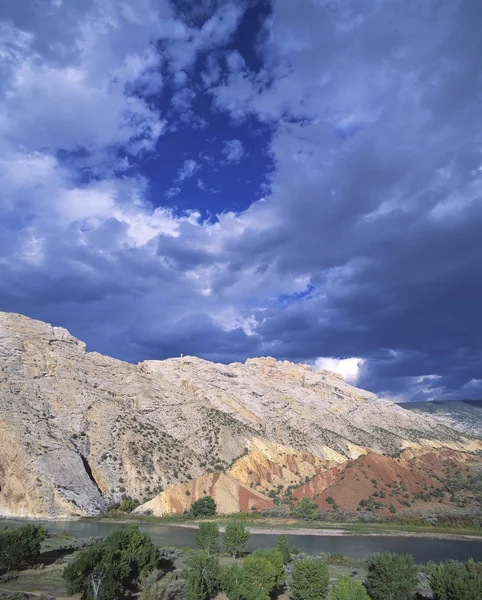 Сцена Алонг Река Ямпа, Национальный памятник Динар, Колорадо, Сша — стоковое фото