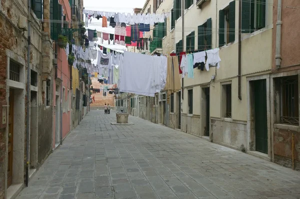 Pedestrial Street With Hanging Laundry — Stock Photo, Image
