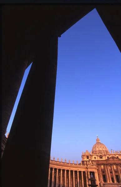 Plaza de San Pedro en Roma Italia — Foto de Stock