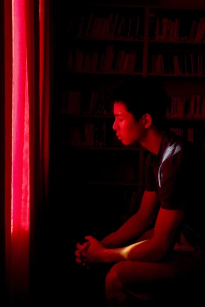 Man Prays In Hidden Room — Stock Photo, Image