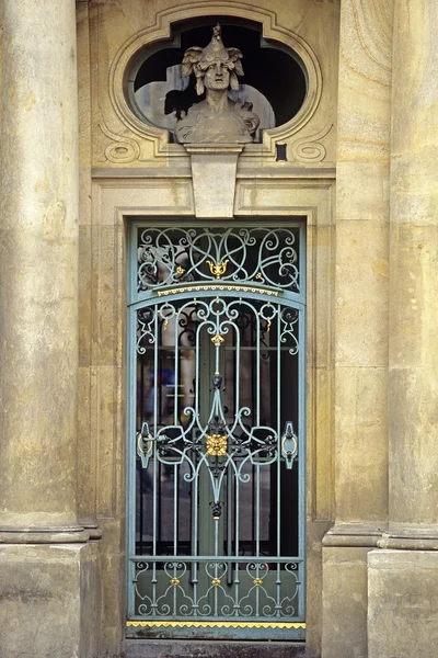 Tür am Altstadtplatz, Prag, Tschechische Republik — Stockfoto