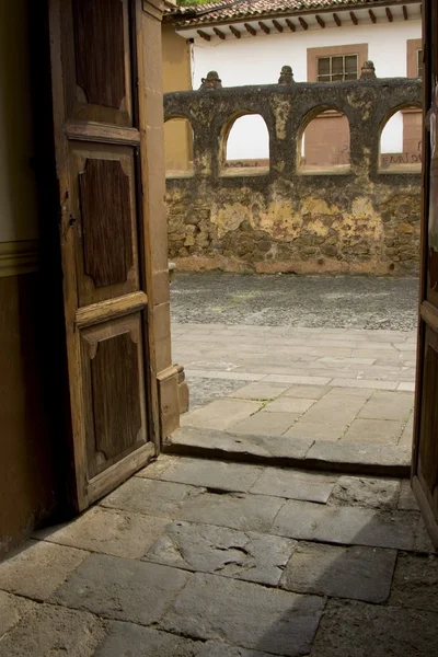 Kilise kapısında Meksika — Stok fotoğraf