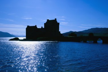 İskoçya 'daki Eilean Donan Kalesi