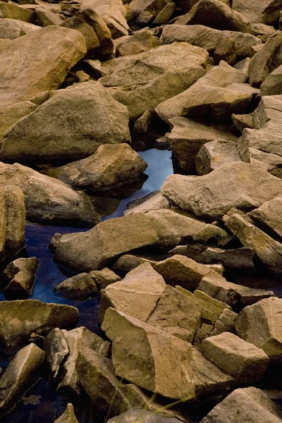 Rocce e acqua — Foto Stock