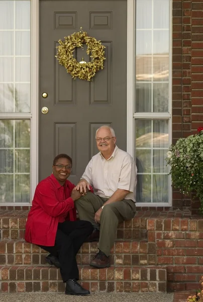 Couple Sitting On The Steps — Stock Photo, Image