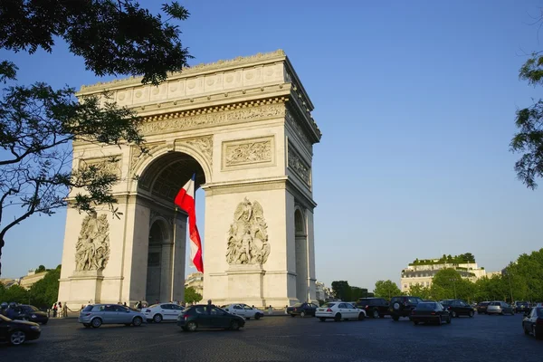 Arc De Triomphe On The Champs-presidentlys:es — стоковое фото