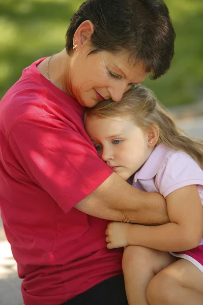 Großmutter und Enkelin — Stockfoto