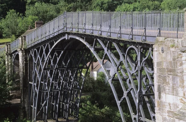 Erste gusseiserne Brücke — Stockfoto