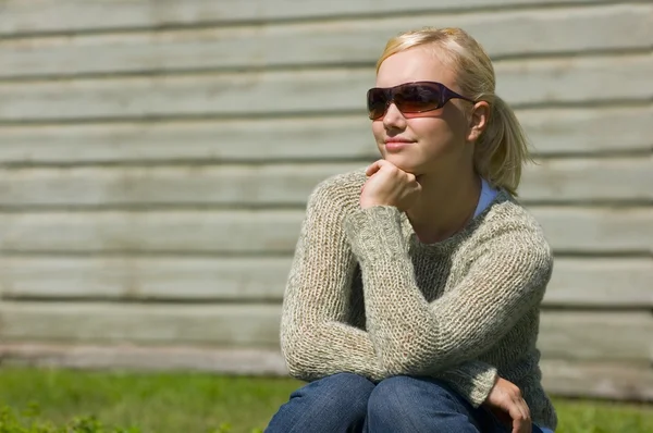 Portrait Of A Woman With Sunglasses — Stock Photo, Image