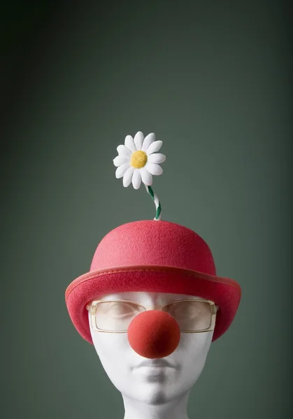 Manichino con cappello e naso da clown — Foto Stock