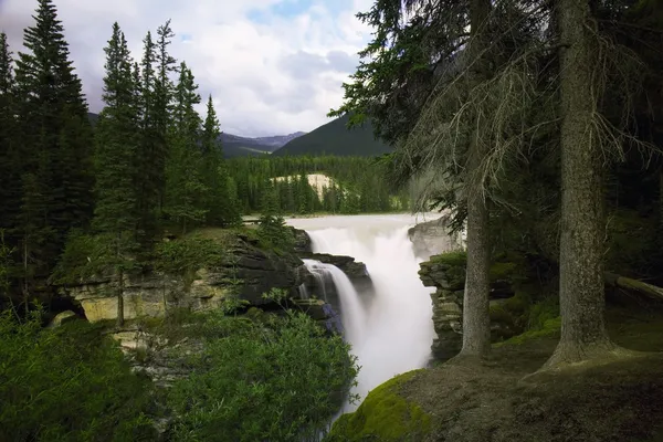 Malerischer Wasserfall — Stockfoto