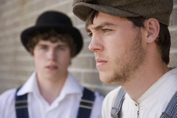 Men In Old-Fashioned Clothes — Stock Photo, Image