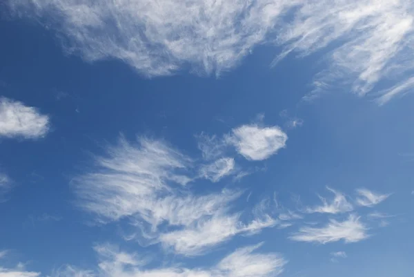 Cirrus bulutlar — Stok fotoğraf