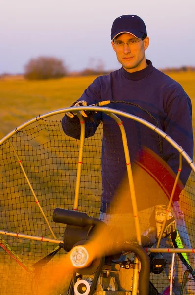 Motor de parapente accionado — Foto de Stock