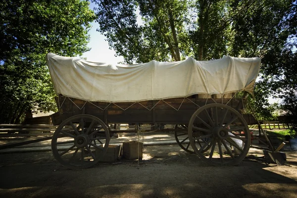 Large Covered Wagon — Stock Photo, Image