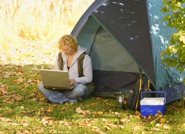 Woman Camping — Stock Photo, Image