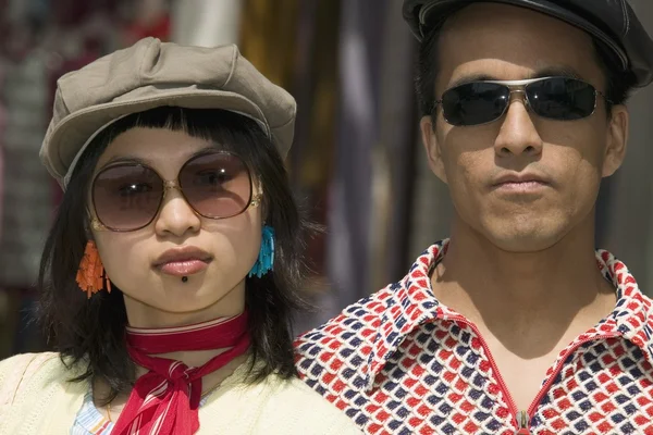 Young Couple With Sunglasses — Stock Photo, Image