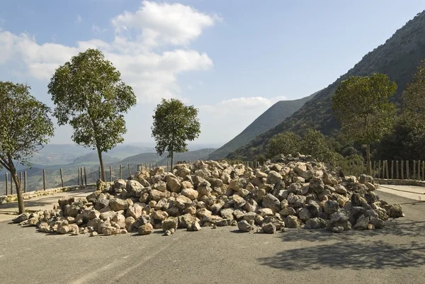 建设房屋和城墙岩 — 图库照片