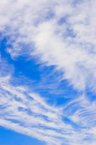 Skyet himmel - Stock-foto