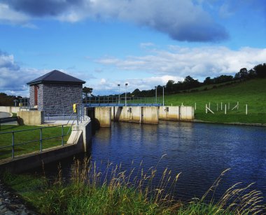 lough muckno, co monaghan, İrlanda yükseltilmiş su seviyesi