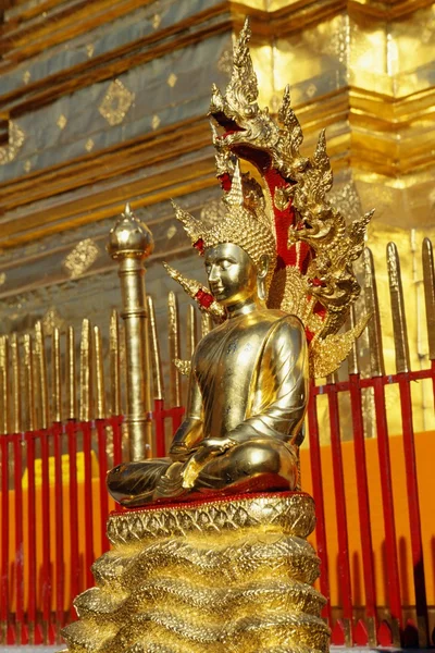 Wat Phra That Doi Suthep em Chiang Mai, Tailândia — Fotografia de Stock